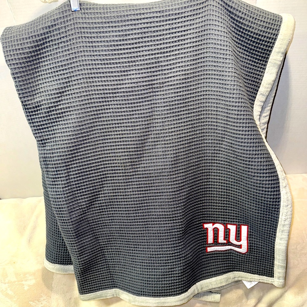 New York Giants  Logo 60" x 50" Gray Fleece Waffle Throw Blanket by Northwest